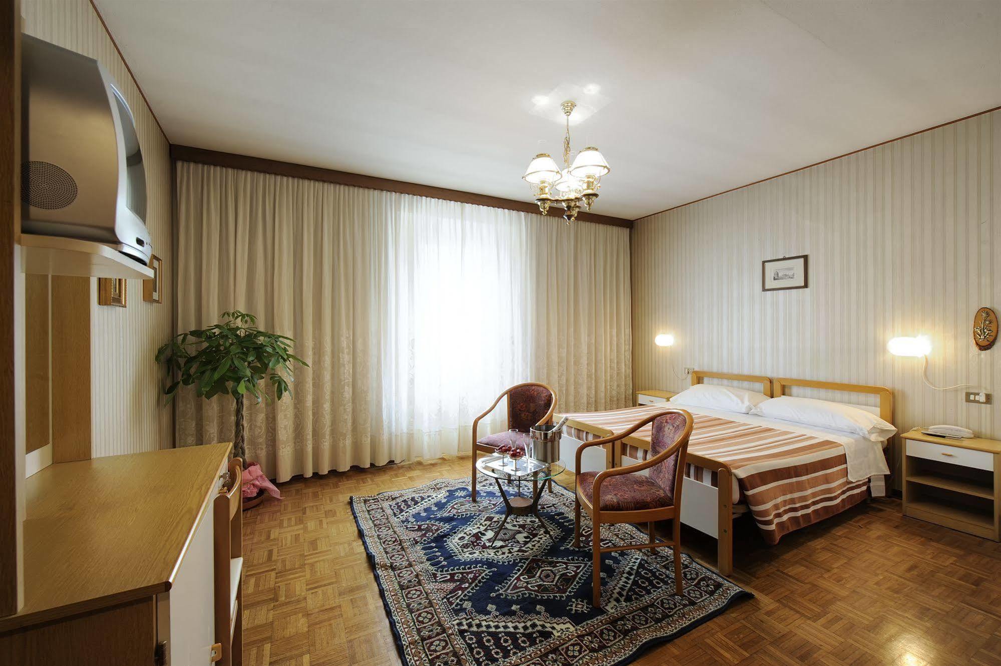 Hotel Bertusi Порретта-Терме Экстерьер фото